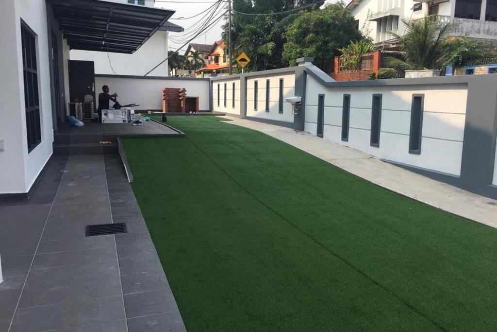 22Pax :Taman Pelangi Party House Nearby Midvelly Villa Джохор Бахру Екстериор снимка
